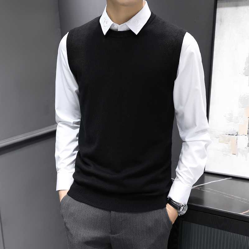 メンズ ベスト 上品な着こなしを叶える定番メンズニットベスト