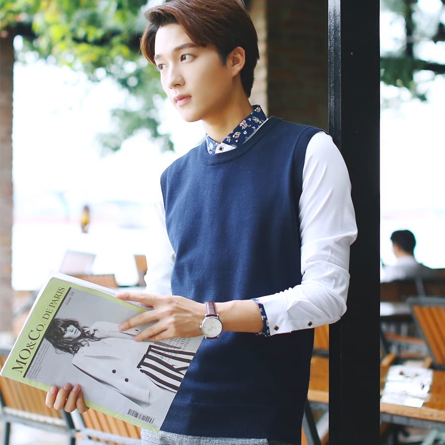 ベスト メンズ 上品な袖なしニットベスト丸首デザイン