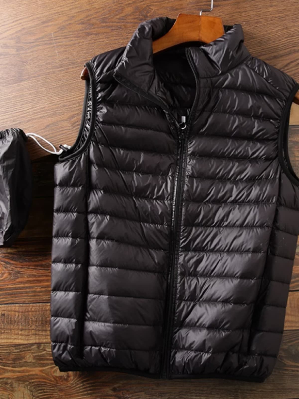 ベスト メンズ 超軽量携帯収納ダウンベスト