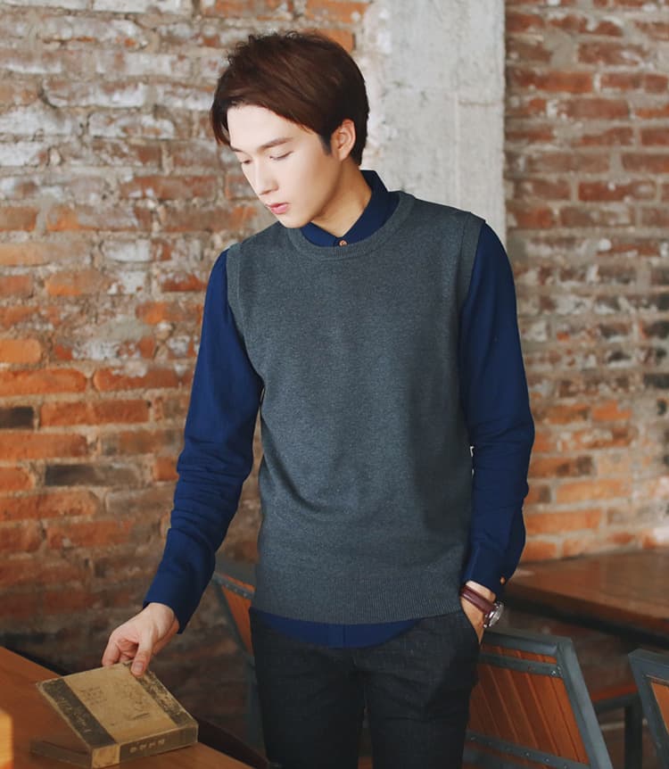 ベスト メンズ 上品な袖なしニットベスト丸首デザイン