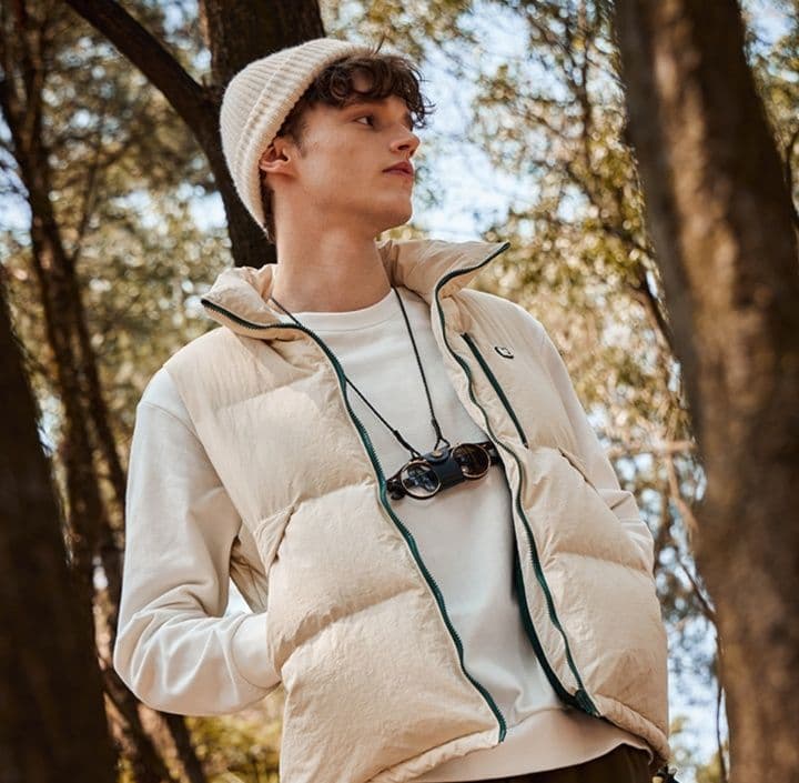 ベスト メンズ ダウン アウトドア向け軽量ダウンベスト