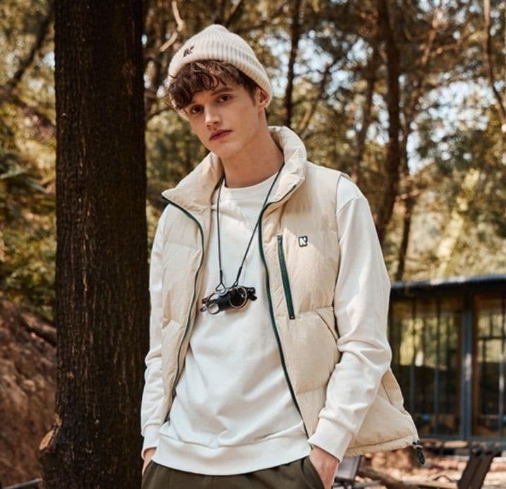 ベスト メンズ ダウン アウトドア向け軽量ダウンベスト