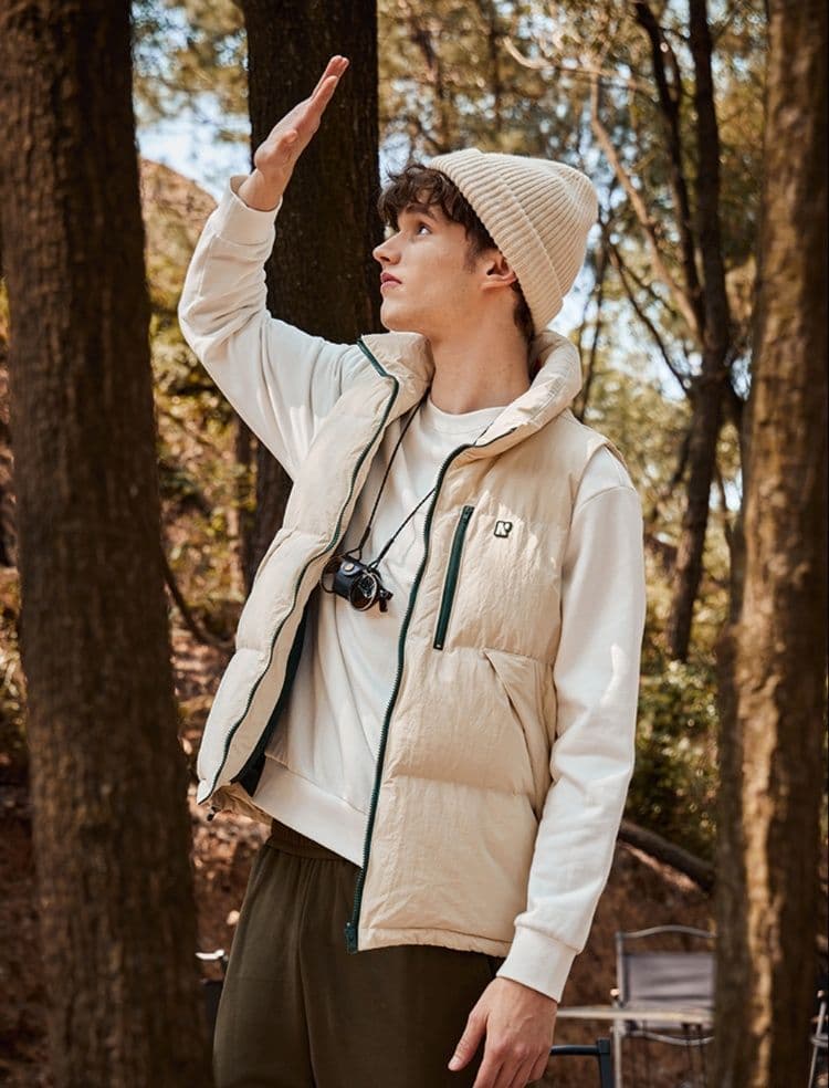 ベスト メンズ ダウン アウトドア向け軽量ダウンベスト