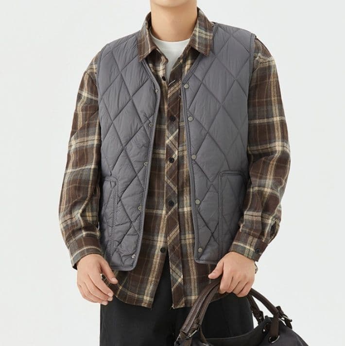 ベスト　メンズ 軽量キルティングダウンベスト前開きボタン