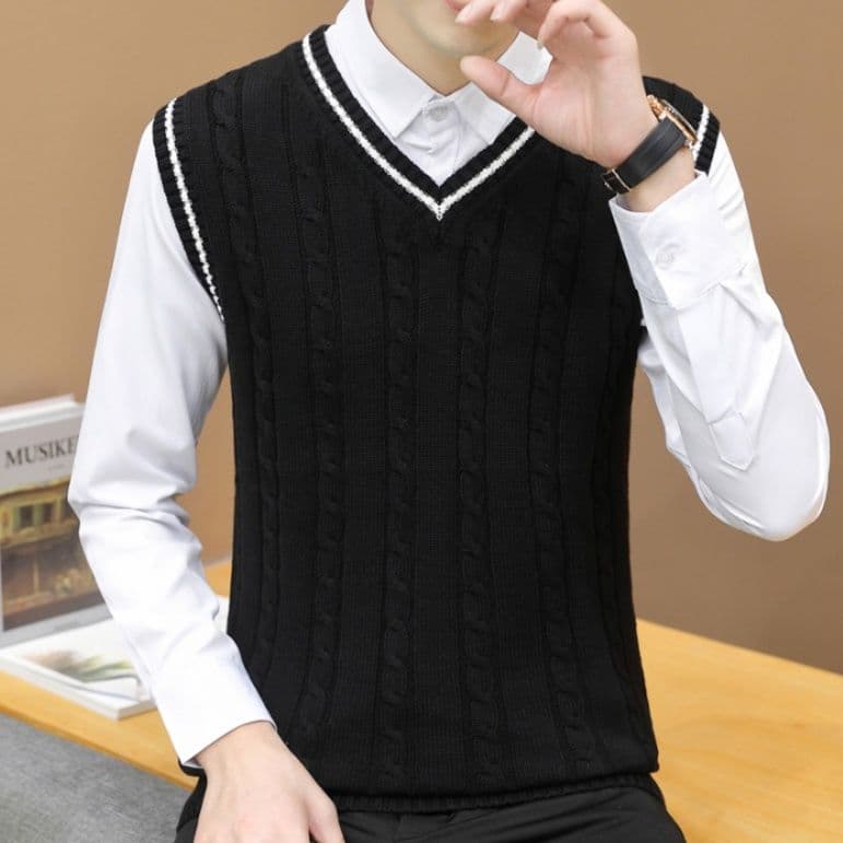 ベスト　メンズ 縄編み模様ブイネック袖なしニットベスト