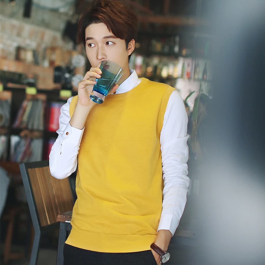 ベスト メンズ 上品な袖なしニットベスト丸首デザイン